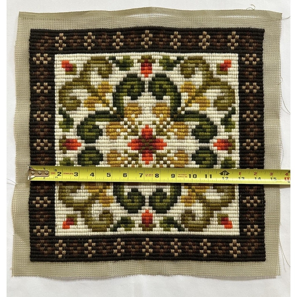 Vintage Norwegian Åkle Needlepoint Panel Scandinavian Folk Art Floral (C) - Picture 2 of 4